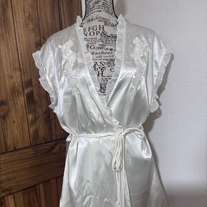 White Satin Lace Robe, M